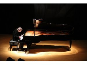 Fazıl Say Anne Hasretini Konserde Giderdi