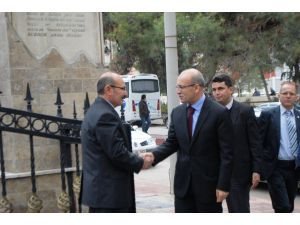 Maliye Bakanı Şimşekten Spor Kulüplerine Kötü Haber