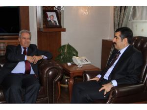 Filistinin Ankara Büyükelçisi Nebil Maruf Van’da