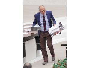 Madenci Babasının Yırtık Lastik Ayakkabıları Mecliste