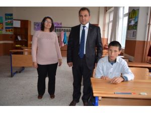 16 Görevli İle Tek Başına Sınava Girdi