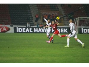 Kartal Demba Ba’sız Uçtu
