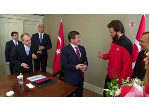 Milli Karateci Kazandığı Altın Madalyayı Başbakana Hediye Etti