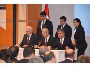 İlk Milli Uydu’da İmzalar Atıldı