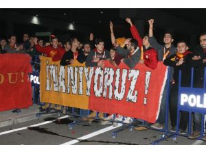 Galatasaray İzmir’e Yedeklerle Geldi