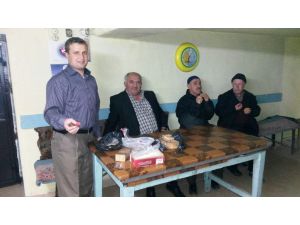 Camiye Gelmeyen Cemaate Lokum Ve Helva Cezası