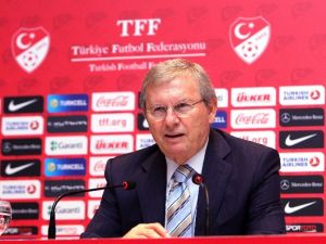 Şok İstifa !