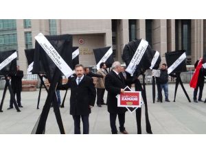 İdris Bal’dan Siyah Çelenkli Eylem