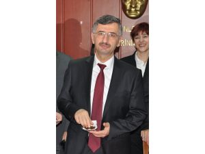 Manisa Valisinden Hadisli Üzüm Tavsiyesi