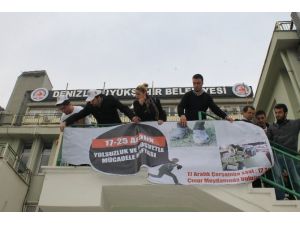 Belediye Binasına Astılar