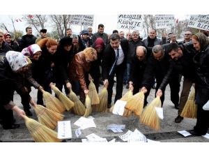 Bandırma’da Chp Ve Mhp’den 17 Aralık Eylemleri