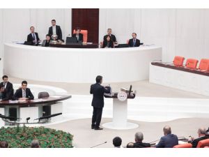 Meclis Kürsüsünde Pankart Gerginliği