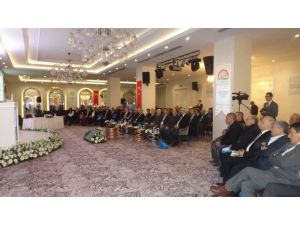 Ateş Yanığı Armutları Tehdit Ediyor