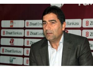 Adana Demirspor, Sarıyerden Mutlu Dönüyor