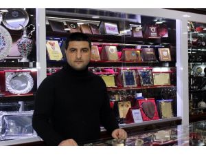 Plaketçiler Genelgeye Tepkili
