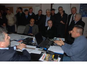 Chp Zonguldak İl Başkanından Eylem Yapan Madencilere Destek