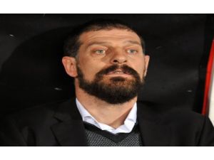 ’’Mutsuz Değilim’’