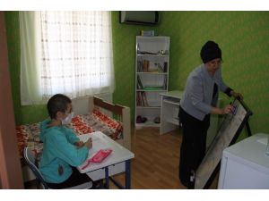 Okul Lösemi Hastası Rana’nın Ayağına Geldi