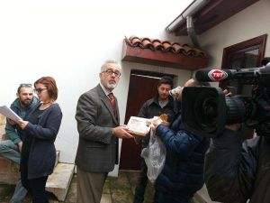 Yedi Güzel Adama Mesir Macunu