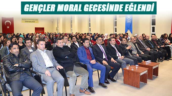 Gençler Moral Gecesinde Eğlendi