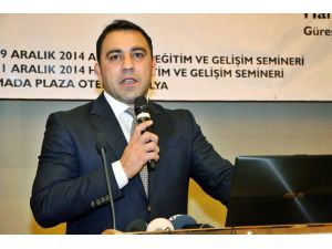 Asrın Güreşçisi, Antrenör Ve Hakemlerle Buluştu
