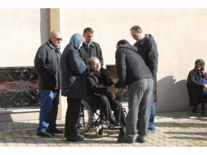 Tekerlekli Sandalyede Anneye Son Görev