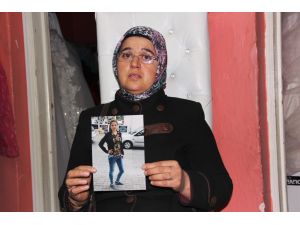 Gözyaşları İçinde Kızını Arıyor