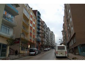 Bu Caddede Kimler Oturmadı Ki