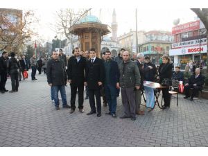 Uygur Türkleri İçin İmza Kampanyası