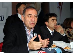 Gürsel Tekin’den ’’Fethullah Gülen’’ Yorumu