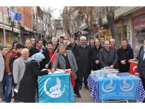Ülkü Ocakları’ndan Uygur Türkleri İçin İmza Kampanyası