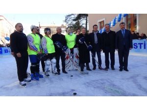 Erzincan’da Buz Pisti Hizmete Açıldı