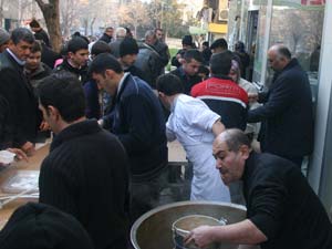 Şirikçi’den aşure ikramı