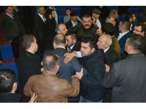 Mhp Kongresinde Sinirler Gerildi, Hesap Gazetecilere Kesildi