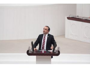 Meclis Kürsüsüne Tuzlukla Çoktu