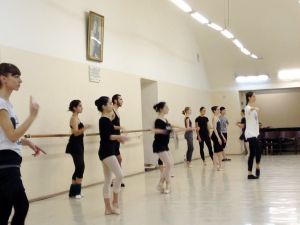 Türk Akademisyenden Ruslara Bale Dersi