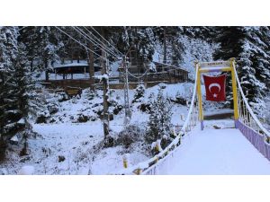 Azdavayda 25 Köy Yolu Ulaşıma Kapandı
