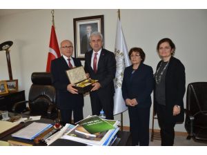Kktc Eski Cumhurbaşkanı Mehmet Ali Talat Manisada