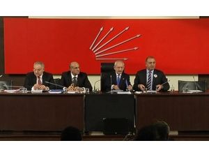 Kılıçdaroğlu Mikrofonun Açık Olduğunu Unutunca