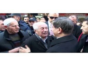 Davutoğlu’na Sarılıp Hüngür Hüngür Ağladı