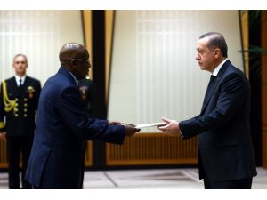 Cumhurbaşkanı Erdoğan, Çad Büyükelçisi Moussa Outmanı Kabul Etti