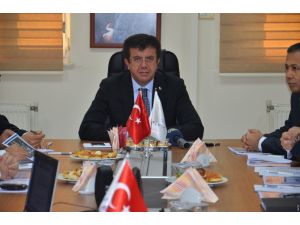 Ekonomi Bakanı Nihat Zeybekçi: