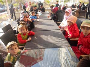 Kervan’dan 3 bin kişiye aşure