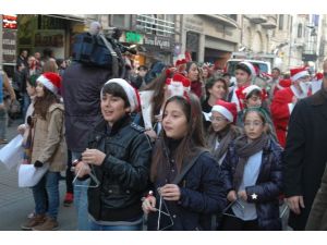İstiklal Caddesi’nde Kalanda