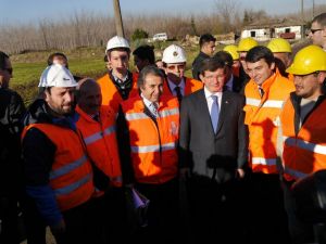 Başbakan Davutoğlu, Köprü İnşaatının Hızlanmasını İstedi