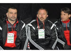 İlk Maçında Farklı Kazandı