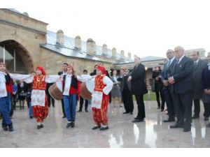 Bakan Avcı, Atatürk’ün 84 Yıl Önce Geldiği Okulu Aynı Gün Ziyaret Etti
