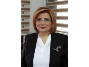 Gül Taner: “Yurtdışına İş İçin Giden Tatil Yapmadığını Bilmeli”