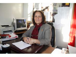 (Düzeltme) Muhtar Teyze Yabancılar İçin 4 Dil Öğrendi