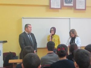 Burhaniye’de Geleceğin Sağlıkçılarına Çalışkanlık Semineri